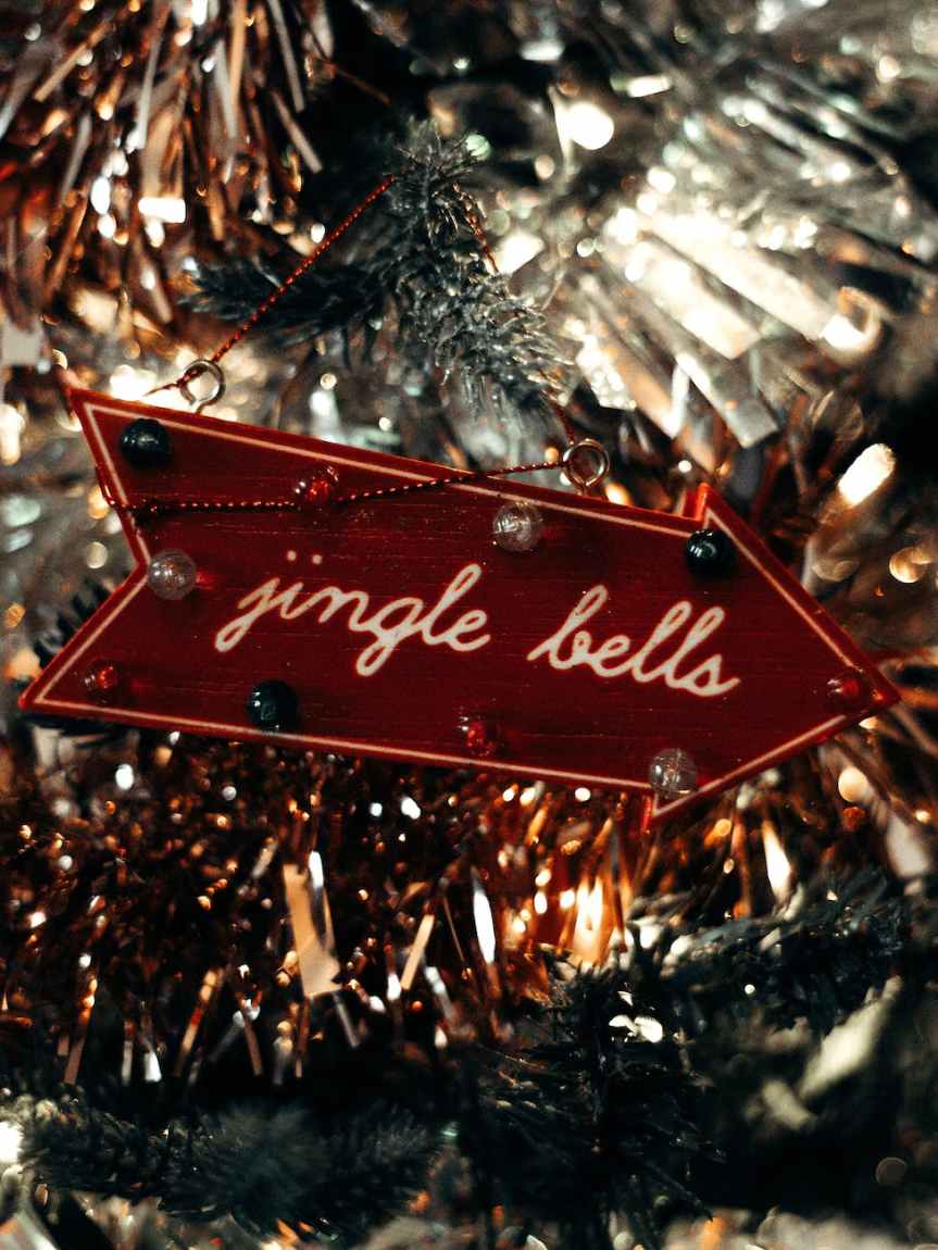 5 Ways Caregivers Can Jingle Their Bells This Holiday&nbsp;Season!
