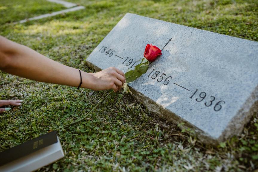 Grieving While Still Giving Care: What Caregivers Should&nbsp;Know